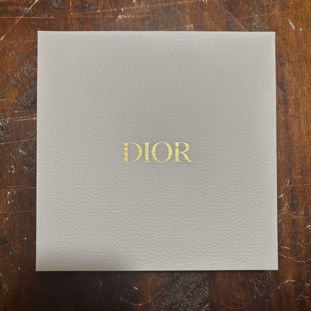 Christian Dior Dior Beauty Rewards Gift Around the World Puzzle (Authentic)